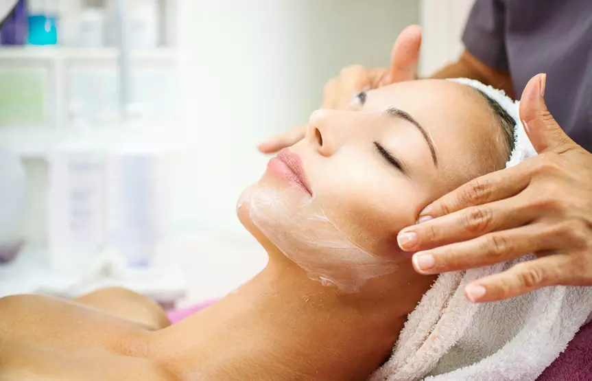 Brighten Your Skin with Facial and Microdermabrasion Options