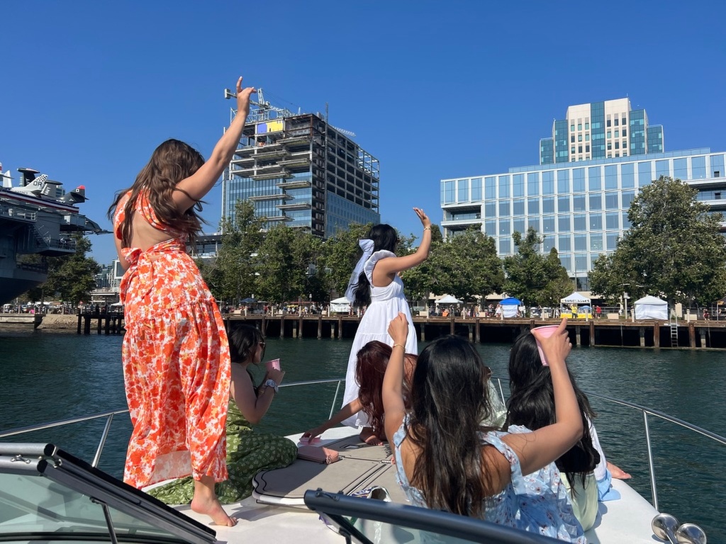 Relaxing San Diego Boat Tour with Scenic Views