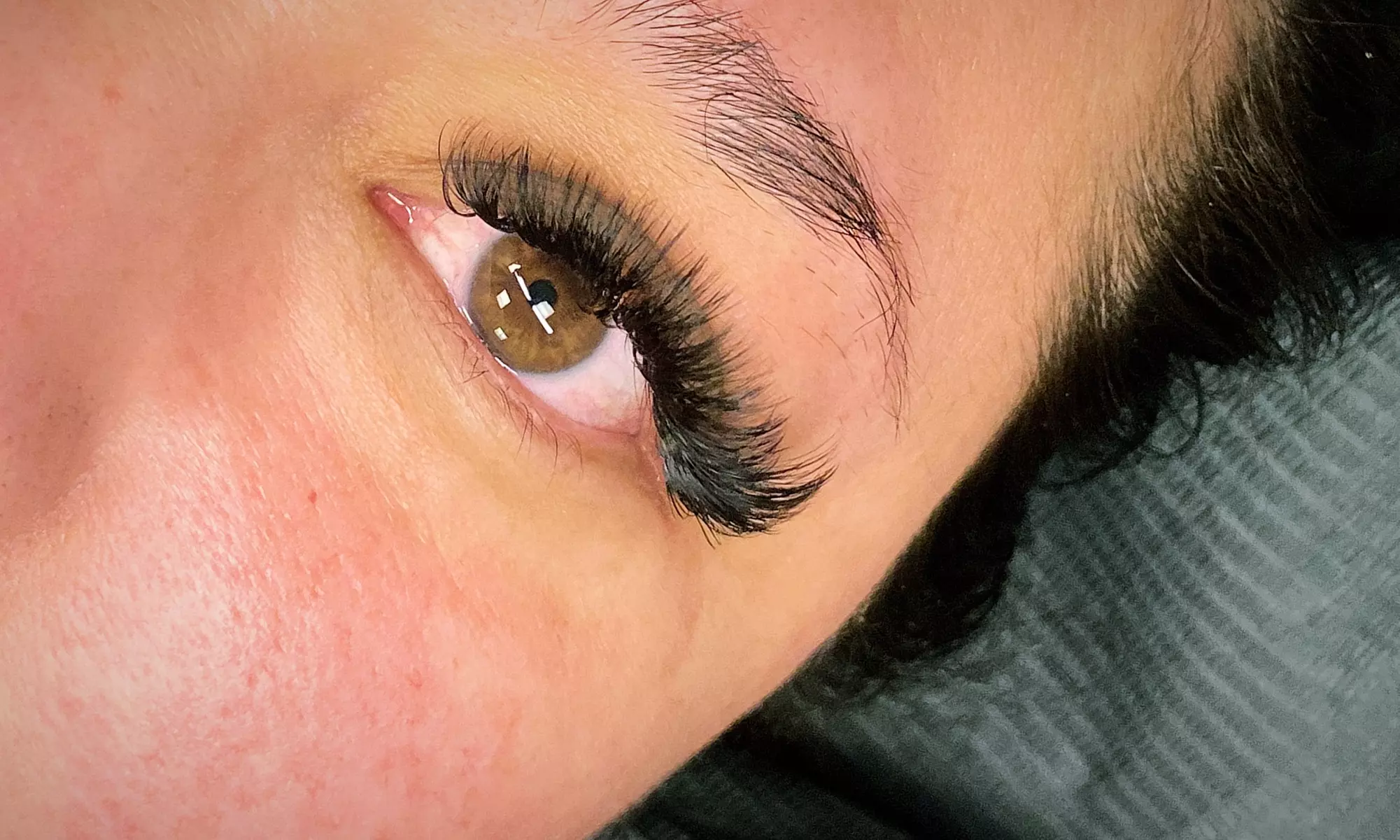 Lovely Lashes Presents Volume and Mega Volume Lash Extensions to Emphasize Your Eyes with Up to 30% Discount - Second Medium