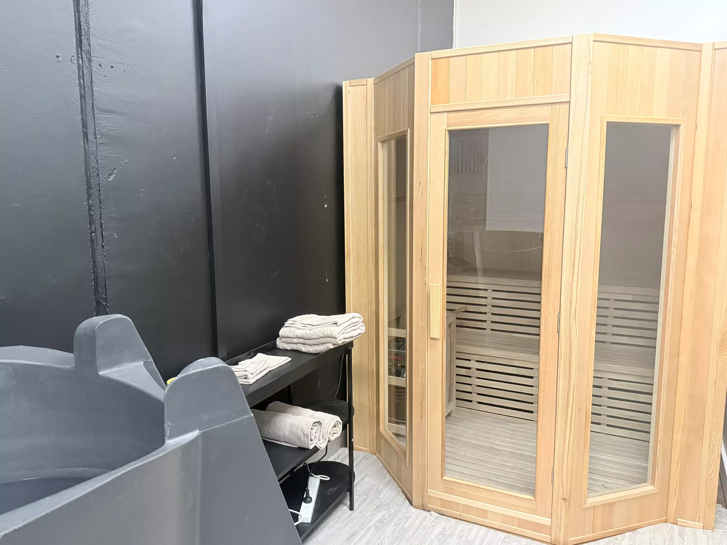 Two Sessions: Full Body Red Light Therapy