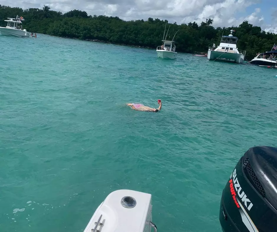 Explore the waters with JET SET BOAT CLUB's flexible rentals for up to 8 people, available weekdays and weekends, up to 40% off - Second Medium