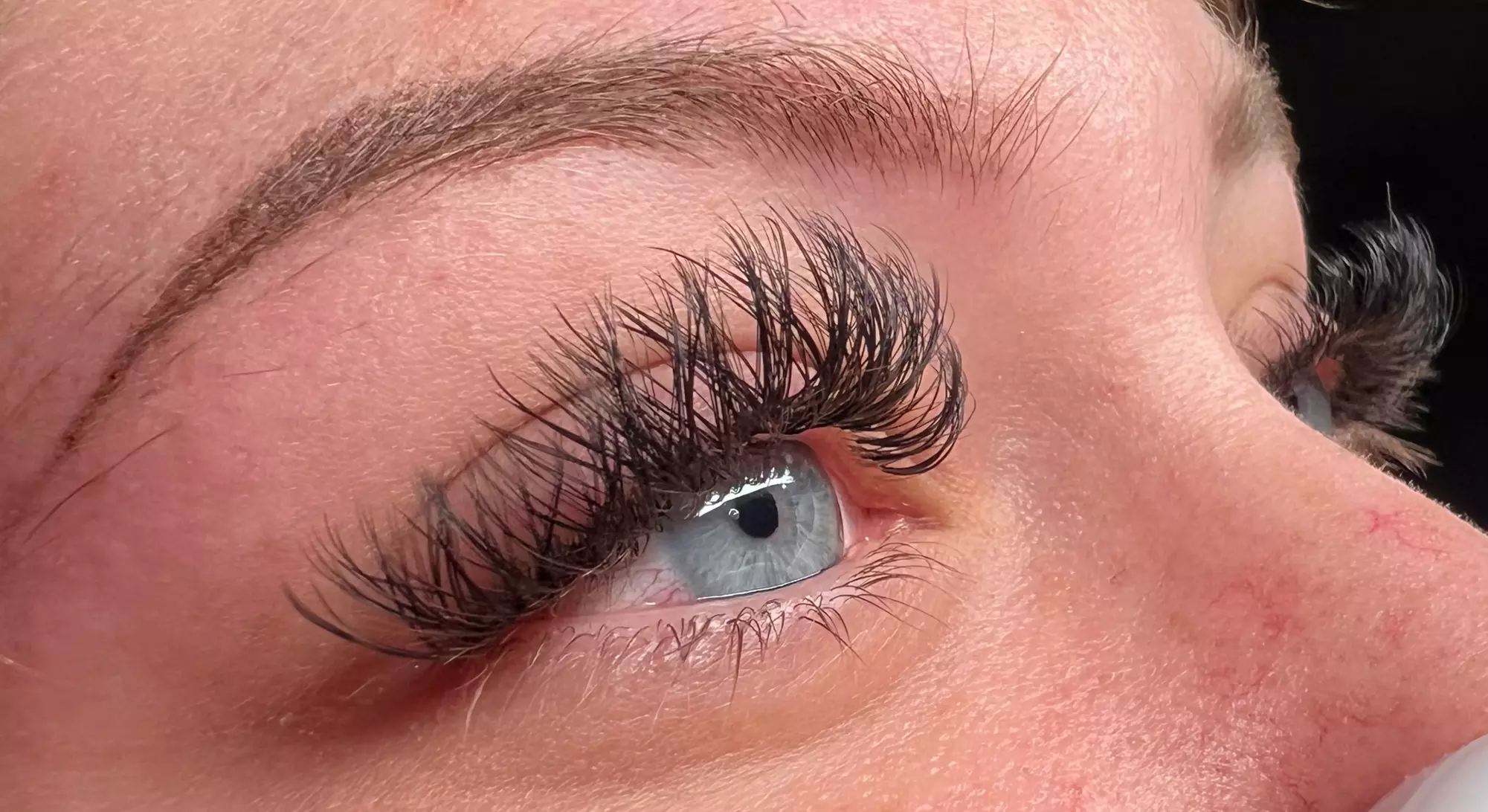 Transform your look with stunning eyelash extension options