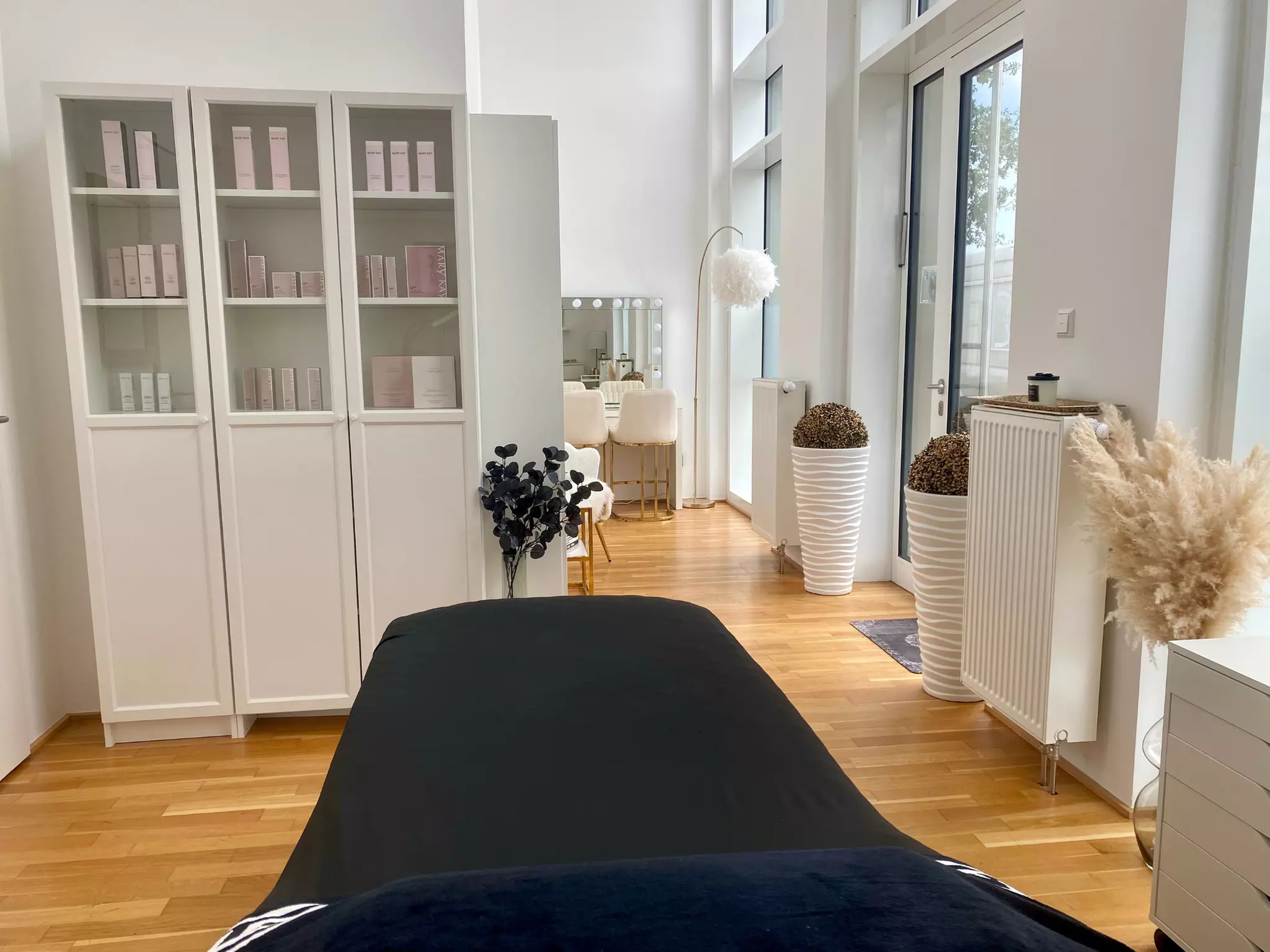 Professionelles Make-Up Training bei Daniela Delfs Faceart (bis 44% sparen) - Primary Image