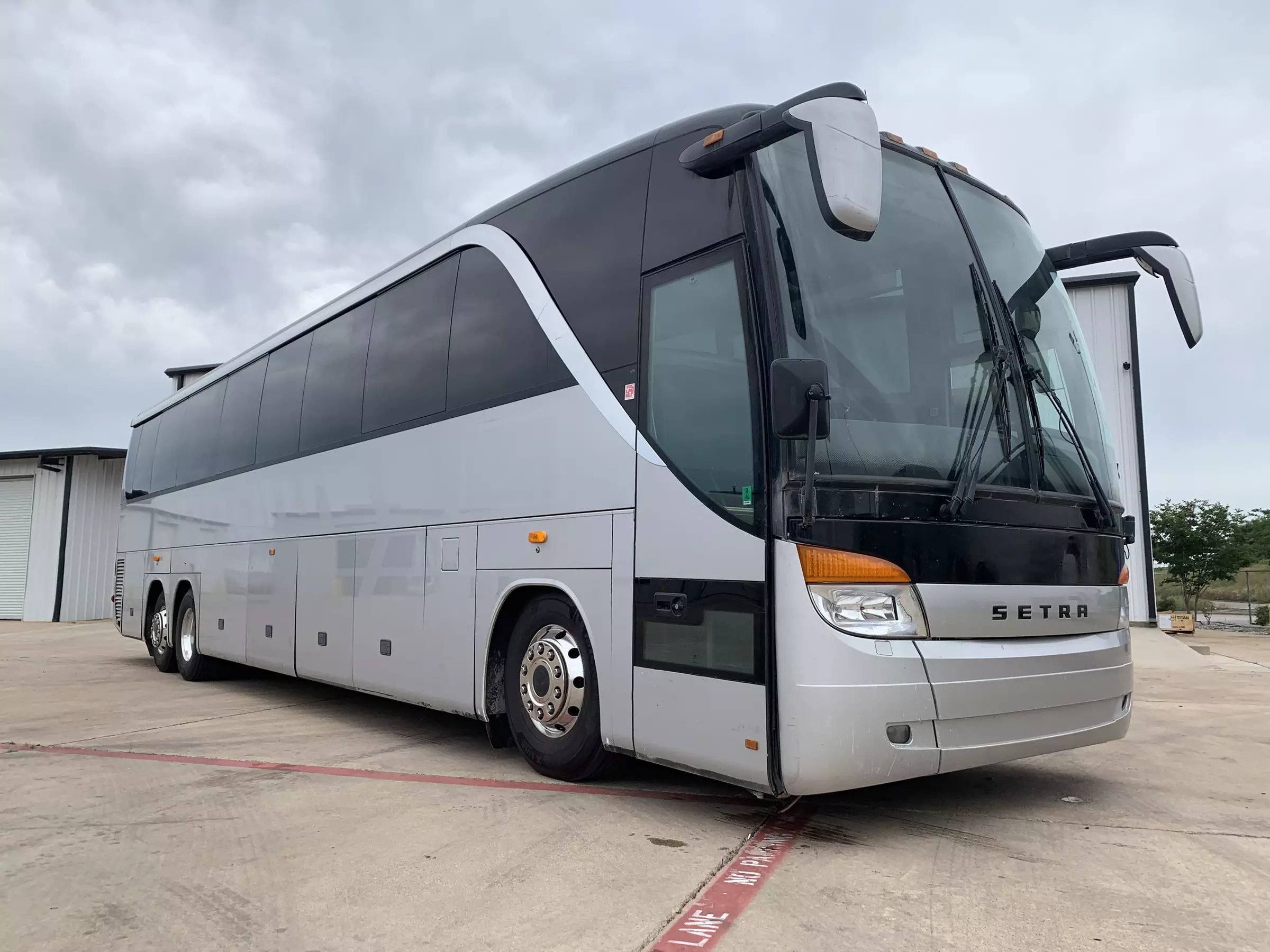 Up to 50% Off on Bus Transport Service at TransportAzumah - Primary Image