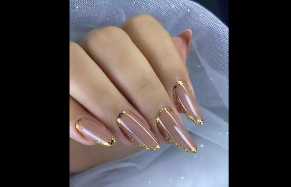 Get Shellac Manicure, Luxury Pedicure, Dipping Nail Set, & More