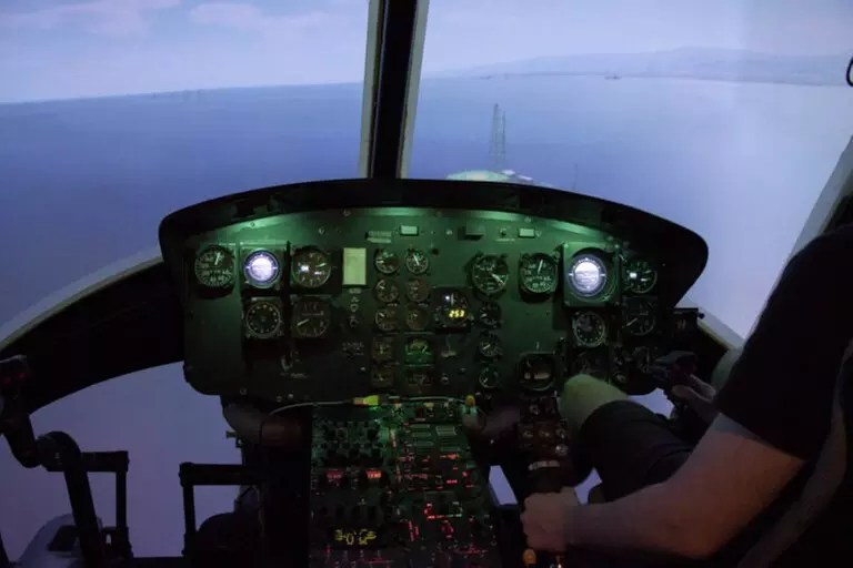 60 od. 90 min Hubschrauber selber fliegen bei SFM (Bis zu 30%)