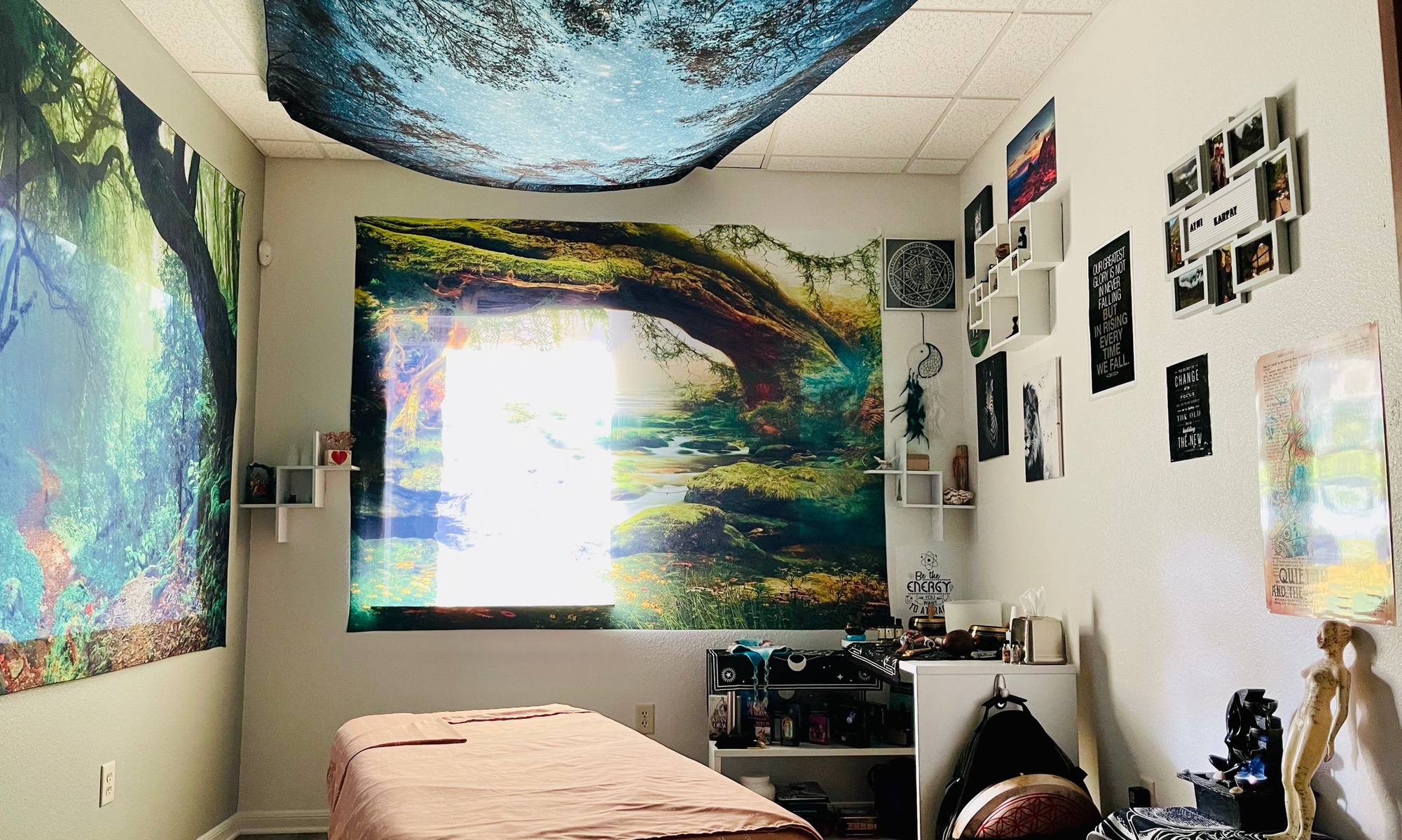 70 or 105-Minute Customized Massage with Chakra Stones & Aromatherapy
