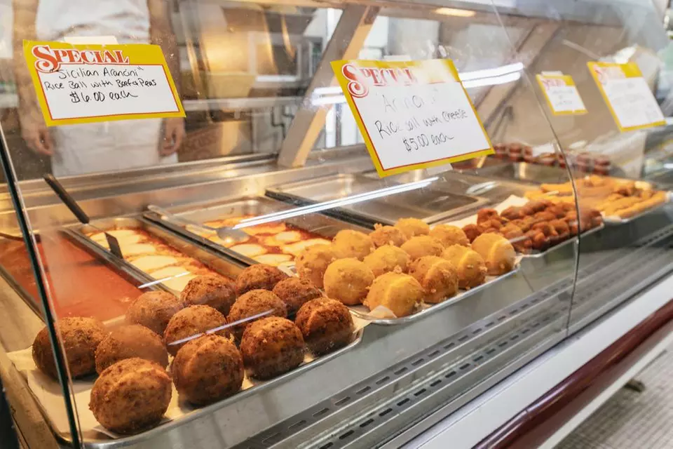 Discover Italian delights in New York's Little Italy