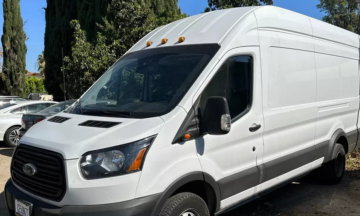 Up to 50% Off on Moving Services at PME Business Solutions - Second Medium