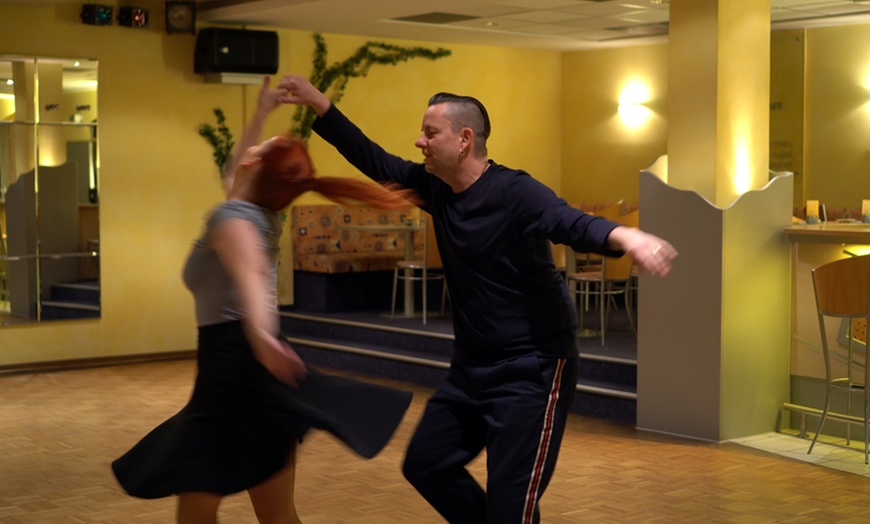 Image 2: Rabatt auf den Tanzkurs bei CITY Tanzschule im Wall Zentrum