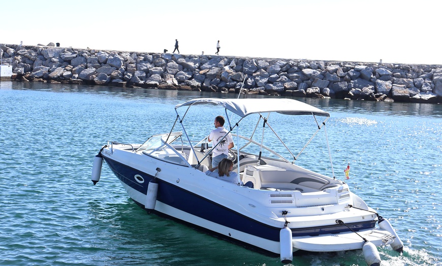 Image 2: Excursión en barco para hasta 10 personas con capitán