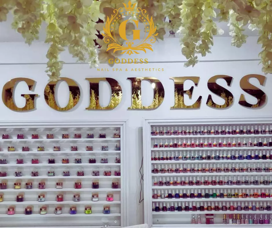 60-minute Treatment with Facial and Back Massage.