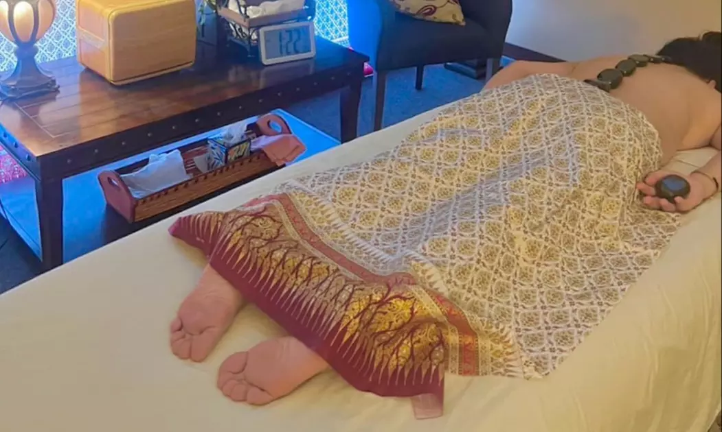 Kick Stress to the Curb: Experience a Foot Reflexology Massage!