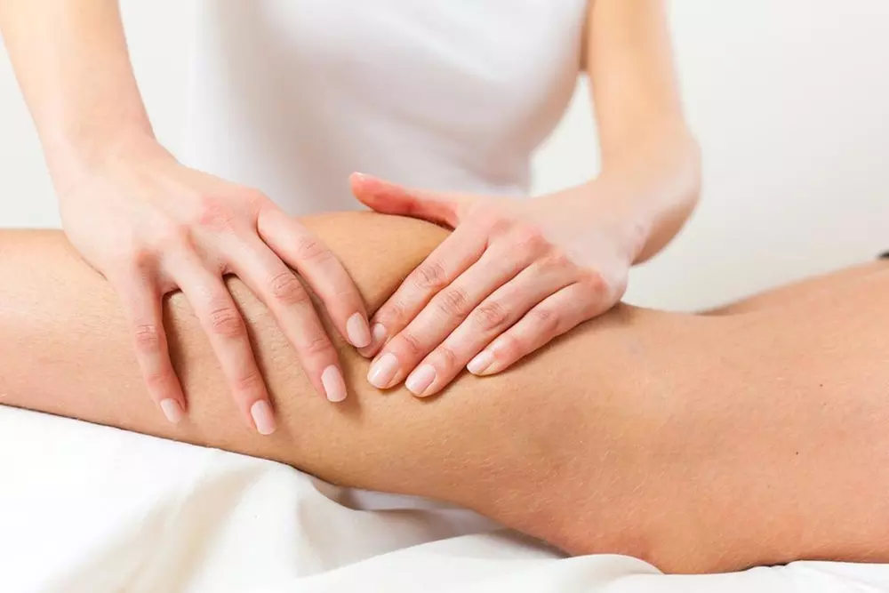 60-Minute Lymphatic Drainage Compression Massage Session