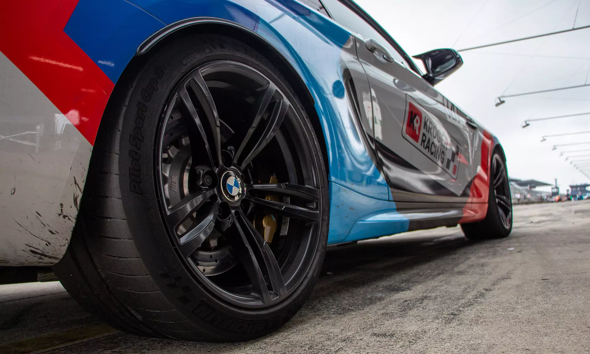 3–5 Runden im BMW oder Porsche zum Selber fahren