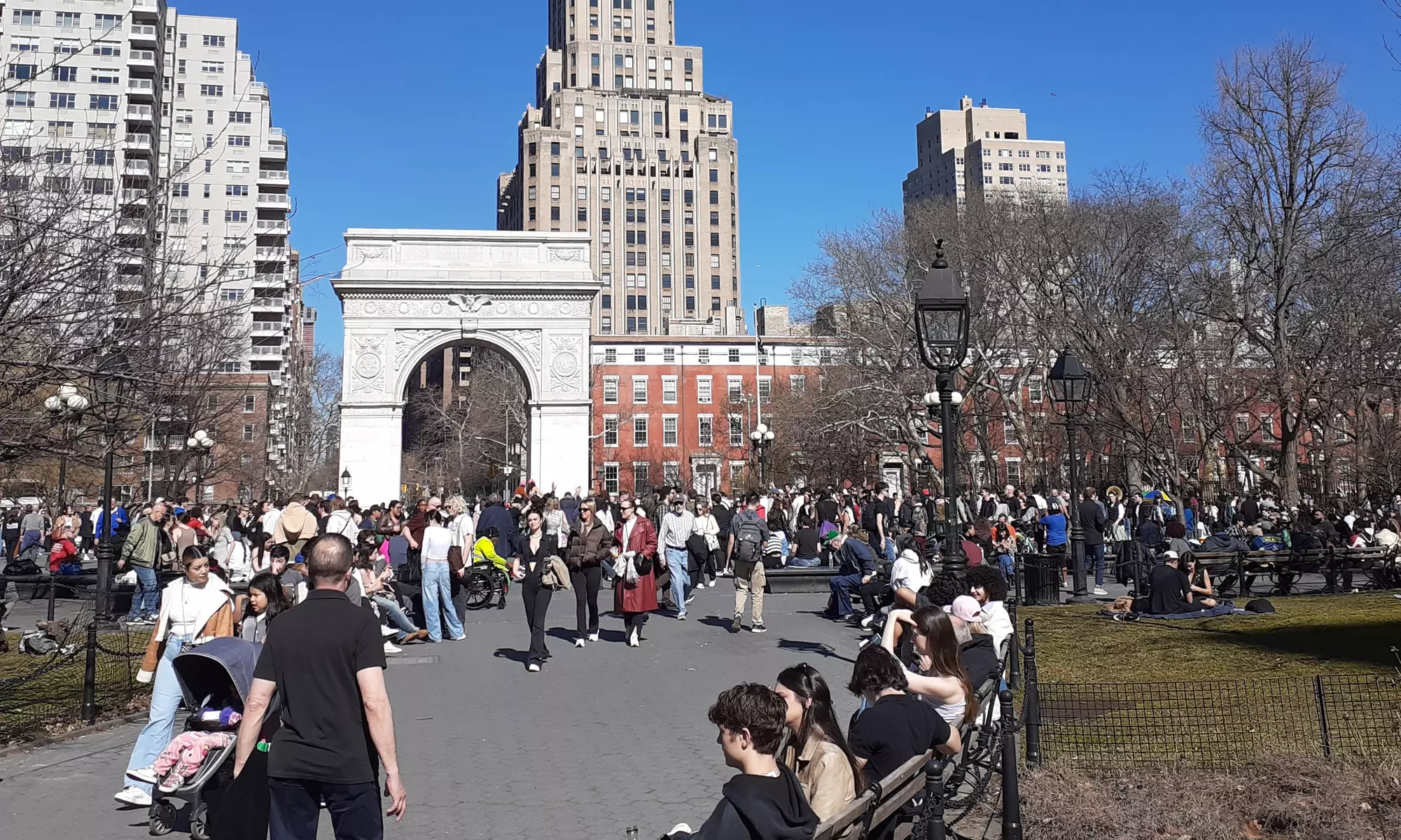 Discover the Hidden Gems of Greenwich Village on a Guided Walking Tour