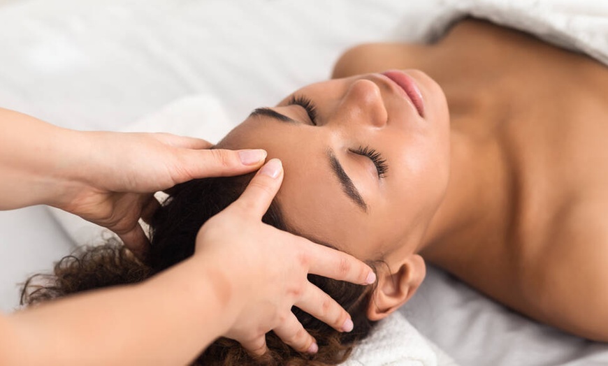 Image 2: 60 or 90-Min Dry Head Spa: Scalp Treatment, Hair Growth Serum & More