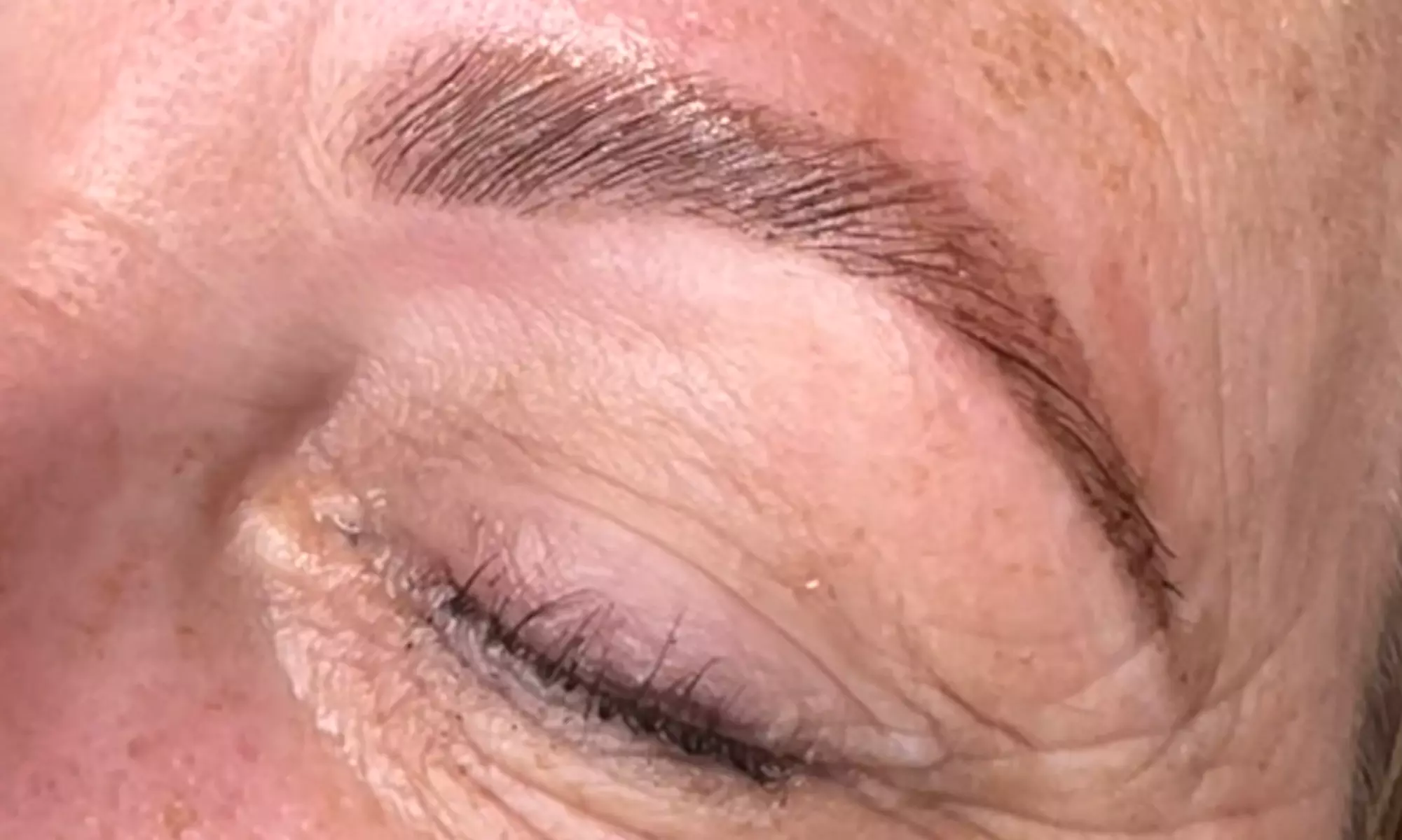 Get Gorgeous Brows with Eyebrow Lamination and Lift