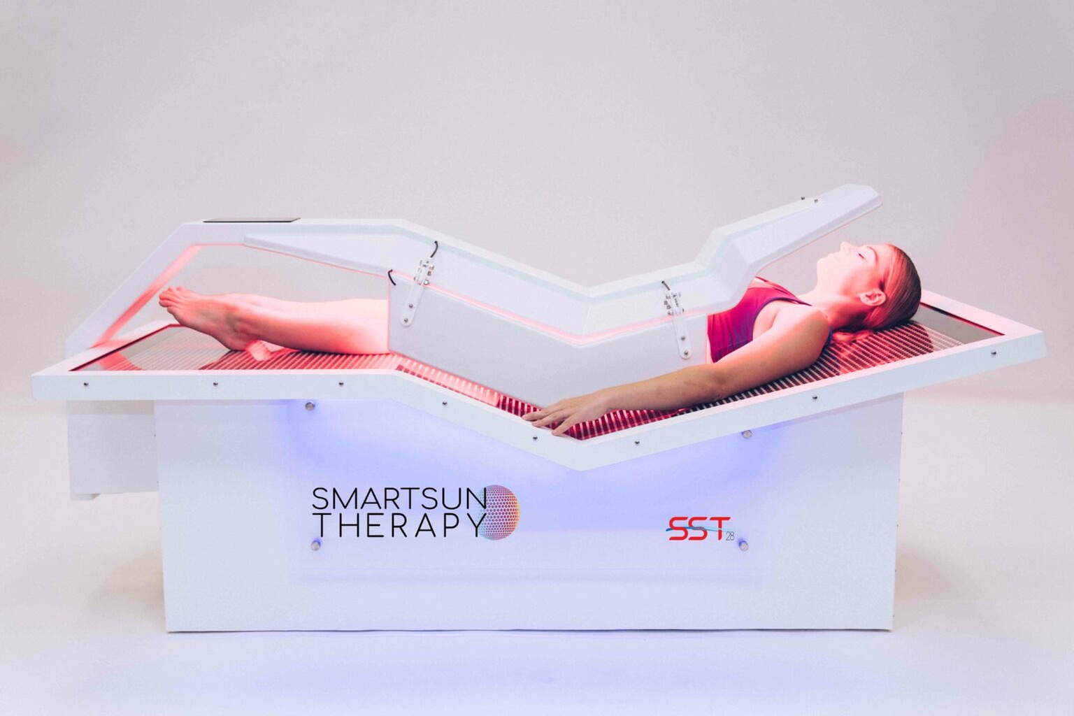 Up to 50% Off on Red Light Therapy at Silhouette Spa and Salon