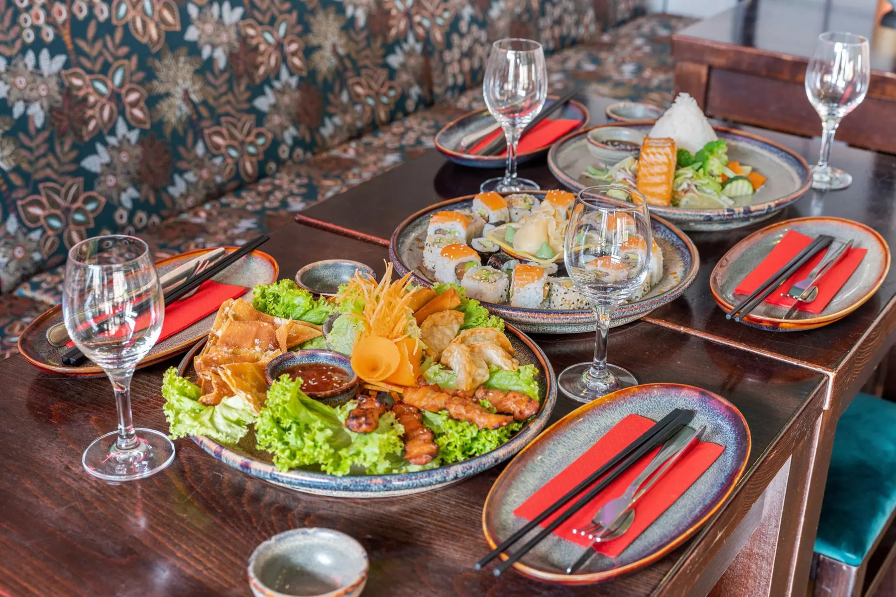 Genieße ein authentisches asiatisches 4-Gänge-Menü für 2 oder 4 Personen im Restaurant Papa Nô (39% sparen) - Primary Image