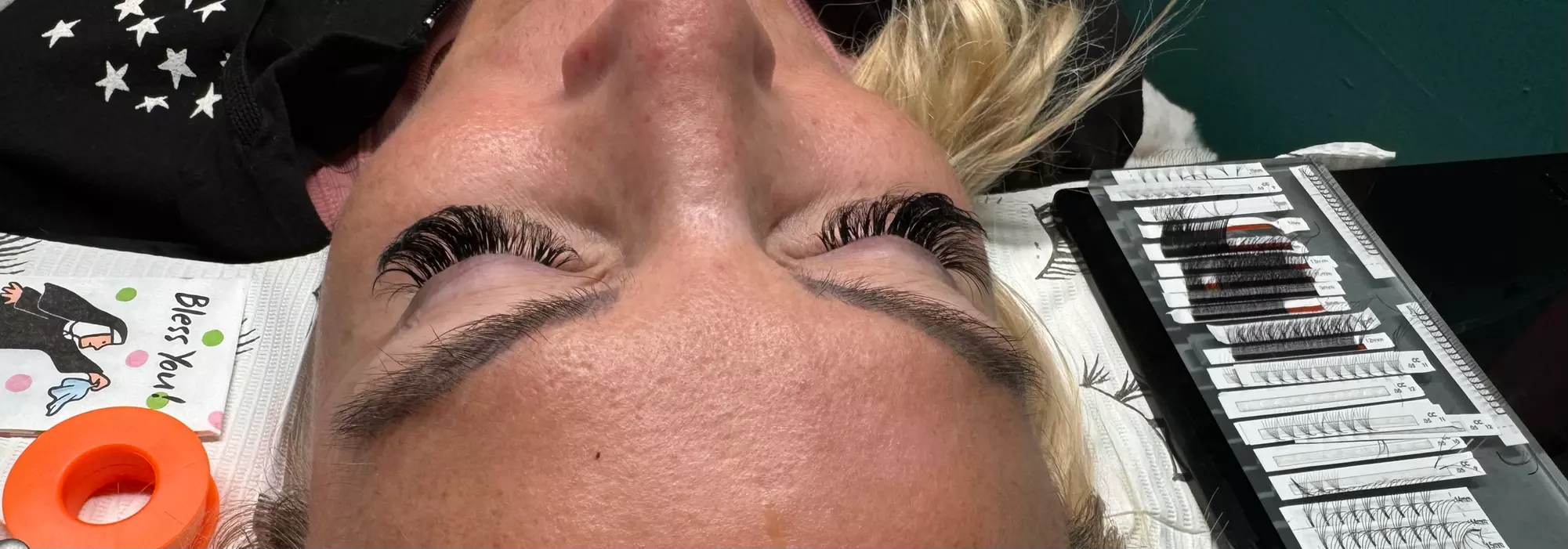 Enhance Your Eyes with Full Set of Classic or Volume Eyelash Extension
