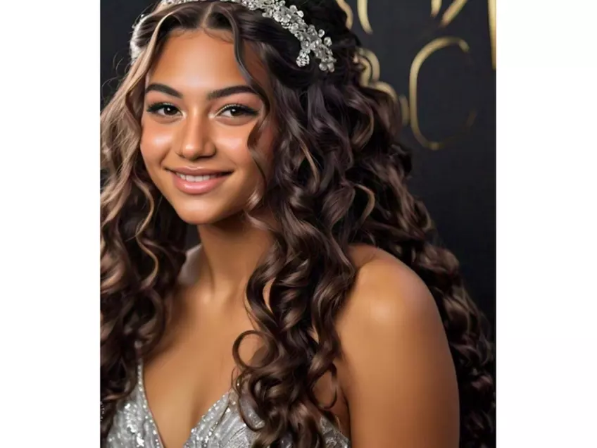 Up to 40% Off on Salon - Hair Color / Highlights - Roots at Aspire Salon Studios Nix Hair Studio Room 22