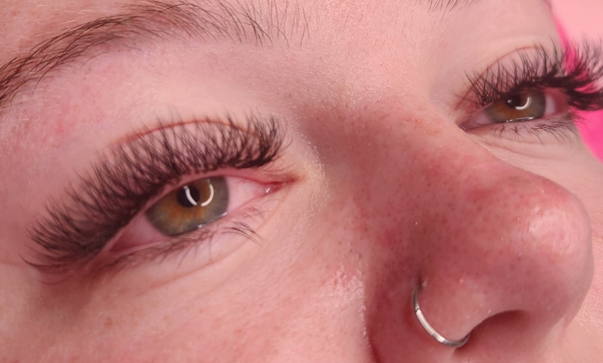 Image 5: Up to 41% Off on Eyelash Extensions at Luxelash by Olga