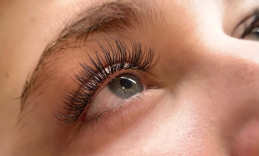 Image 2: Up to 37% Off on Eyelash Extensions at The Queen Brow & Lashes