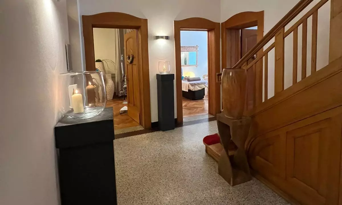 Medizinische Fußpflege, optional mit Schellack für 1 Person