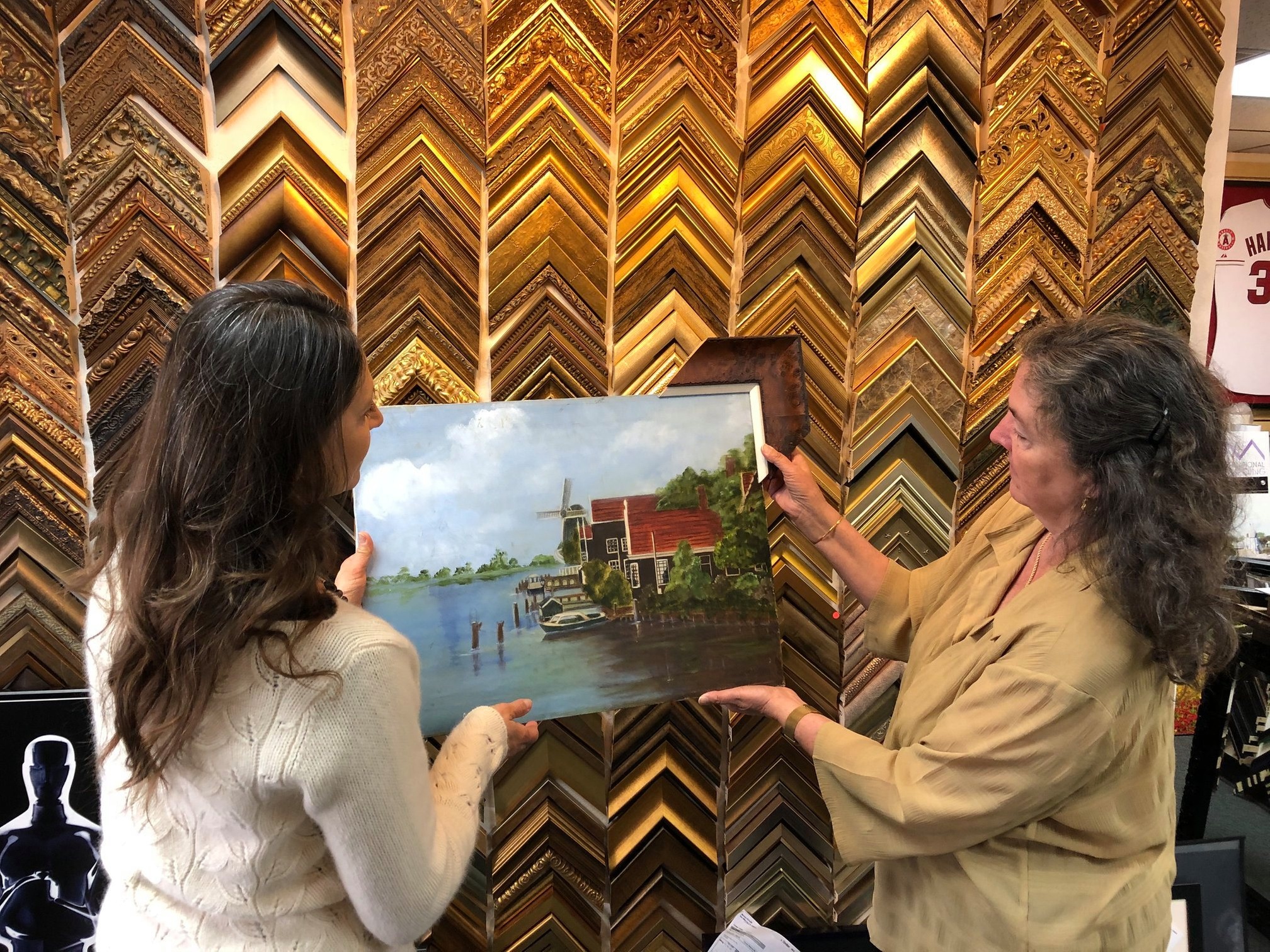 Custom framing for art and 3-D objects with shadow-box styles
