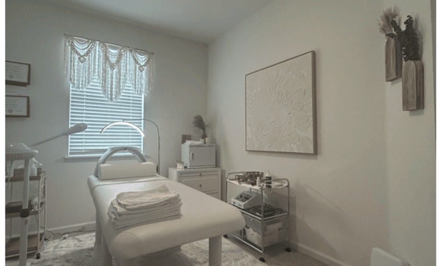 Image 2: Chemical Peel Treatments for Brighter Skin