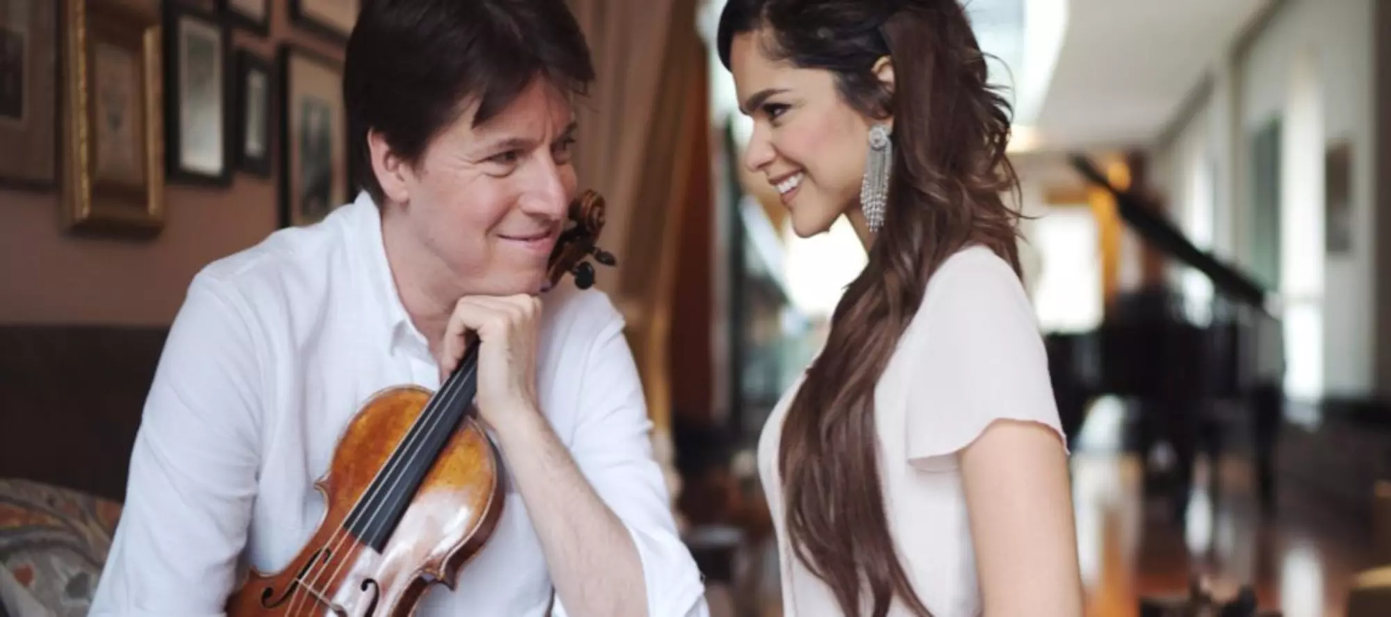 Philadelphia Orchestra: Voice and the Violin with Joshua Bell & Larisa Martinez on 07/29/2022 - Primary Image