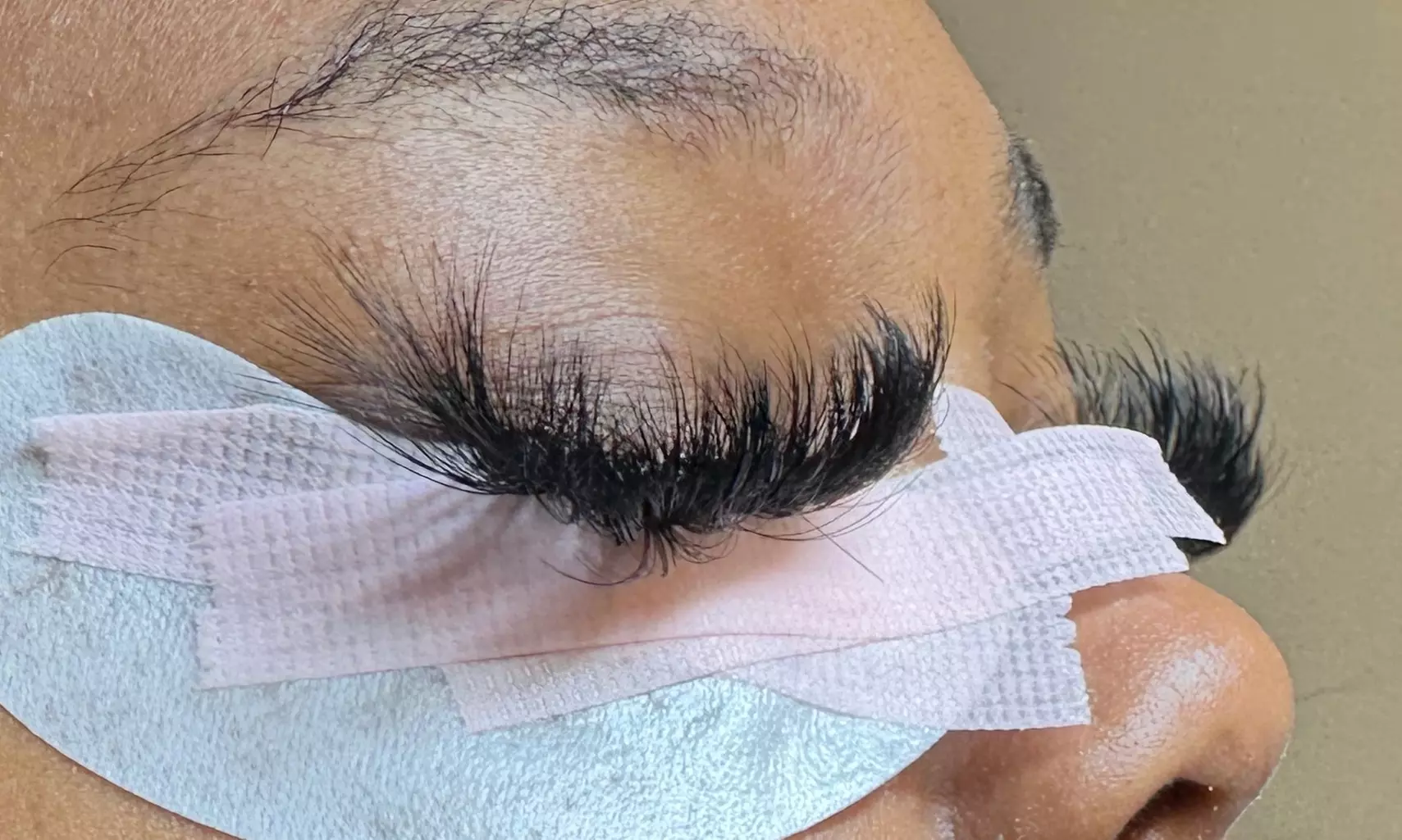 Up to 10% Off on Eyelash Extensions at Lateria’s Lavish Lashes - Primary Image