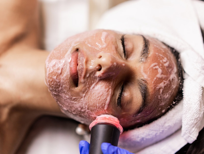 Experience a Refreshing 60-Minute OxygenX Facial Session
