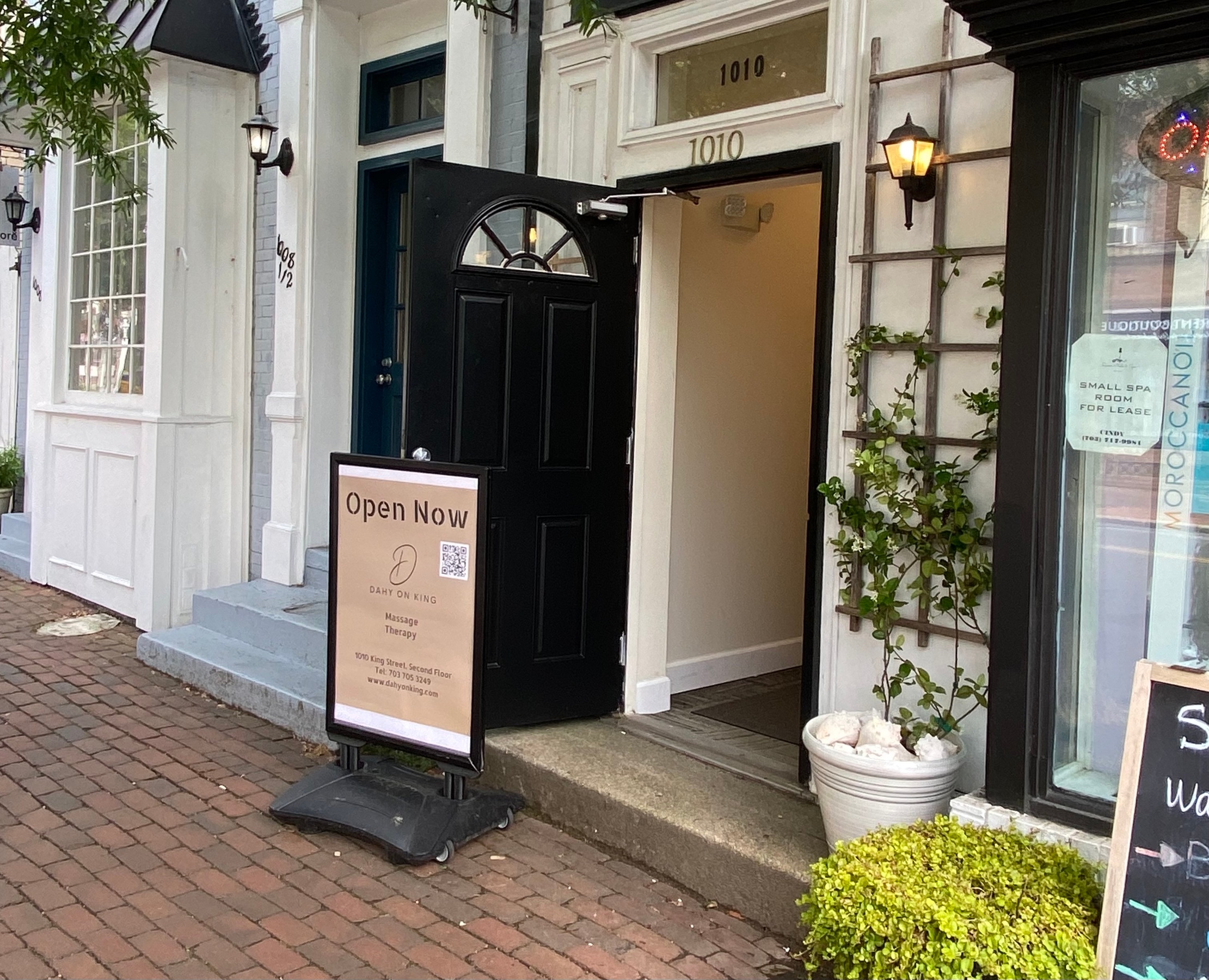 60, 75 or 90-Minute Deep Tissue Massage w/ Hot Stones & Essential Oils
