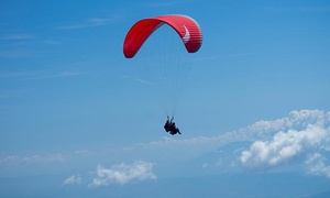 Vuelo en parapente para uno, dos o cuatro desde $77.000