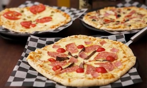 Entrada + pizzas + bebidas para dos o cuatro con 50% off