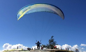 Vuelo en parapente + video + caminata ecológica hasta 42% off