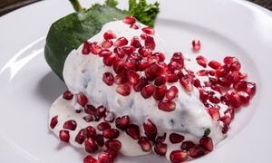 Chiles en nogada + postre para dos, cuatro o seis hasta 54% off