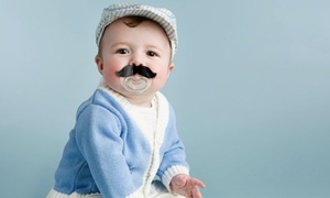 Chupón marca Fred & Friends en modelo a elegir con 50% off