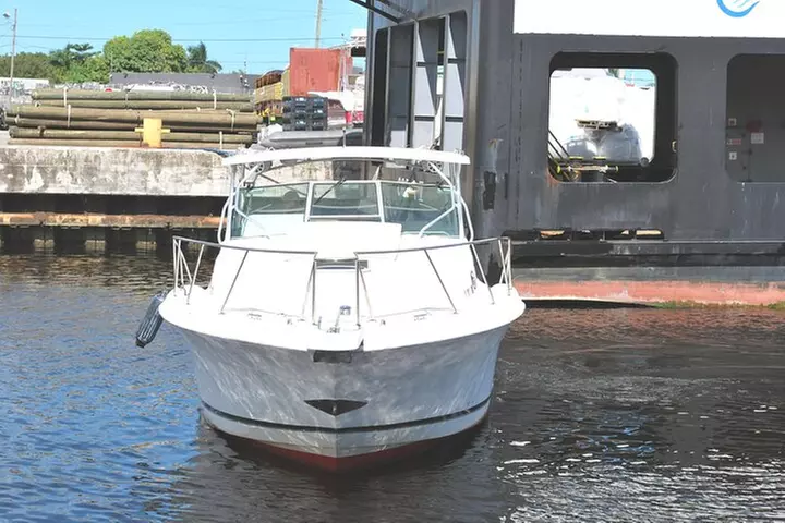 Miami Private 38' Express Cruiser Yacht with Captain