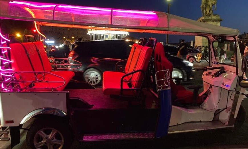 Image 4: Paris avec un Tuk Tuk - Tour privé de 3 heures en TukTuk
