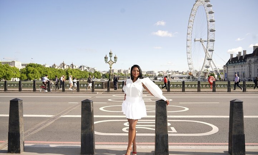 Image 10: 1-Hour Private London Photoshoot