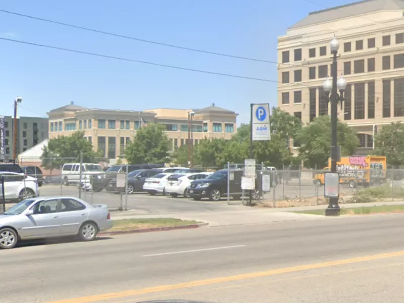 Parking at 6705 Lot