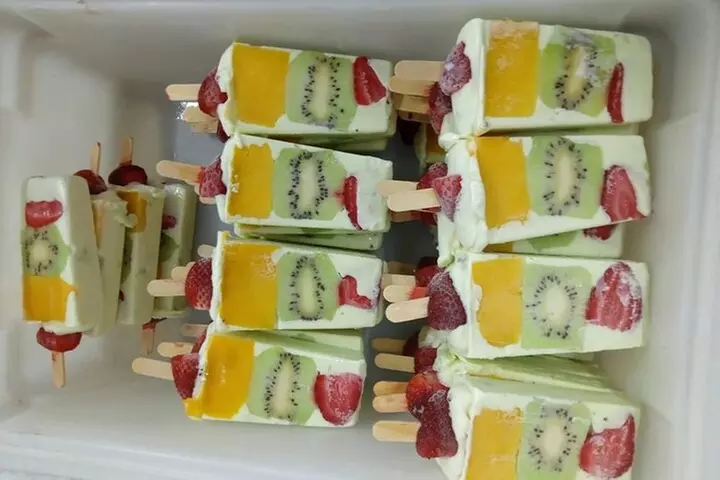 Cancun City Shopping and Local Food Tour Private Experience