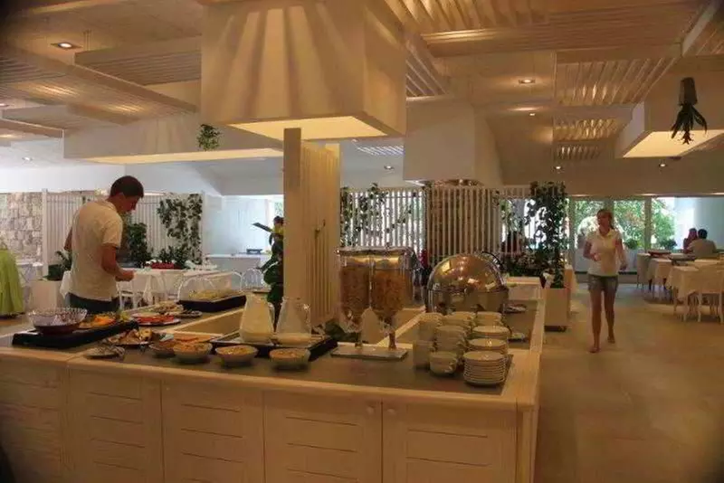 ✈ MONTÉNÉGRO | Petrovac - Hotel Castellastva 4*, 3 nuit - Piscine e...