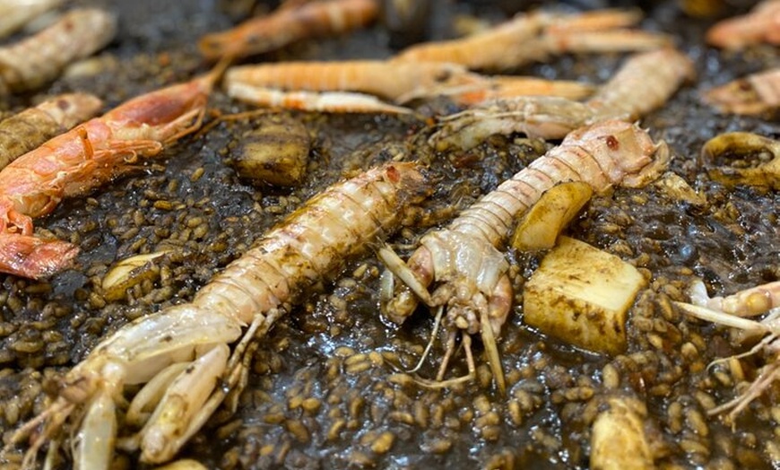 Image 9: Barcelona : 5 - Curso de Cocina de Paella con Cava & Sangria