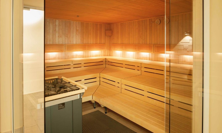 Image 14: ✈ DEUTSCHLAND | Köln - Dorint Hotel An der Messe Köln 4*, 2 Nächte ...