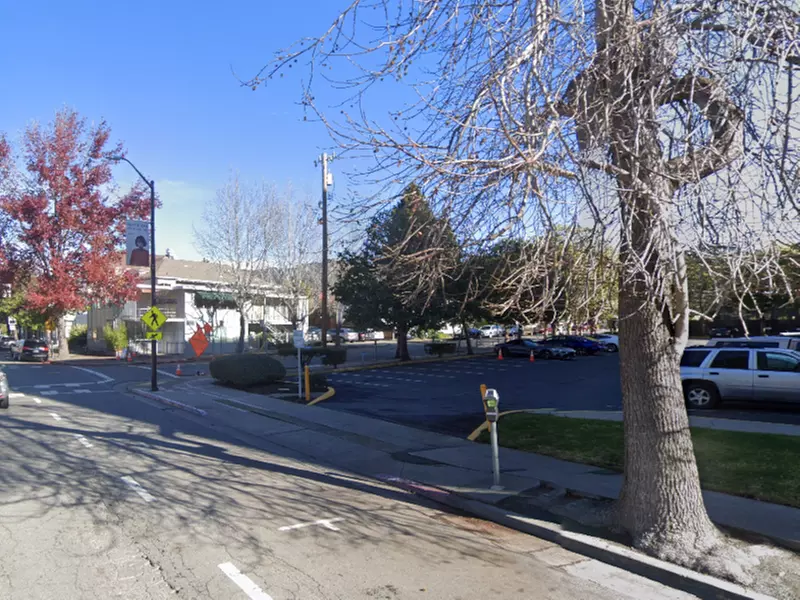 Parking at 2855 Telegraph Ave. Lot