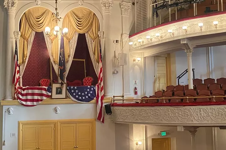 Private John Wilkes Booth Escape Tour in Washington DC by Luxury Car